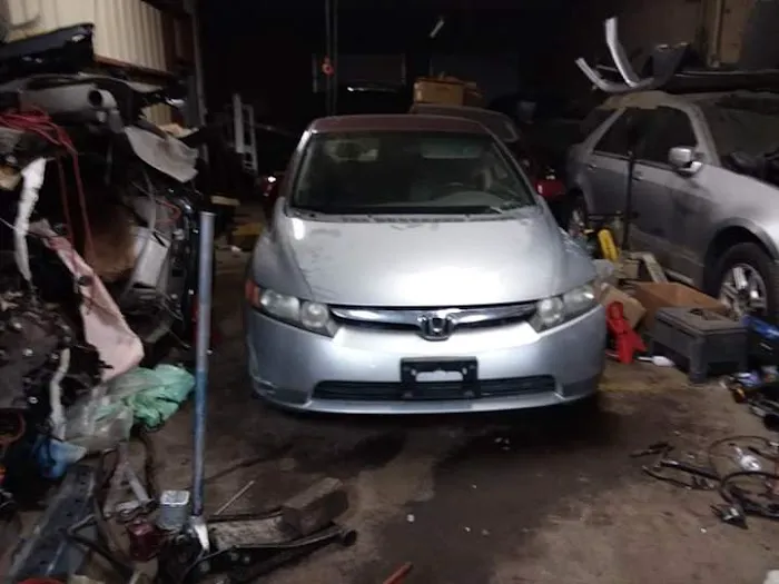 Graciano's Body Shop 6
