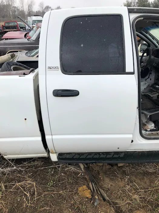 Mike Gill Auto & Truck Parts 9