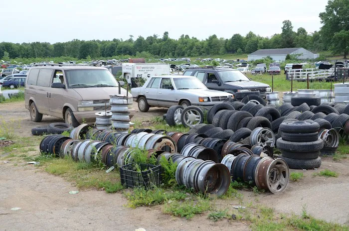 Hundt's Auto Salvage 5