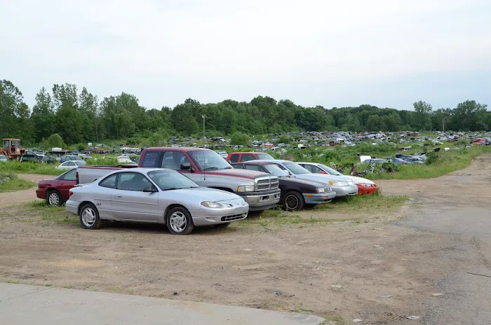 Hundt's Auto Salvage 0