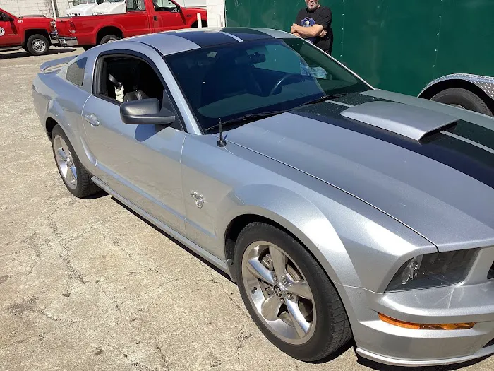 JAYZ AUTO BODY SHOP 1
