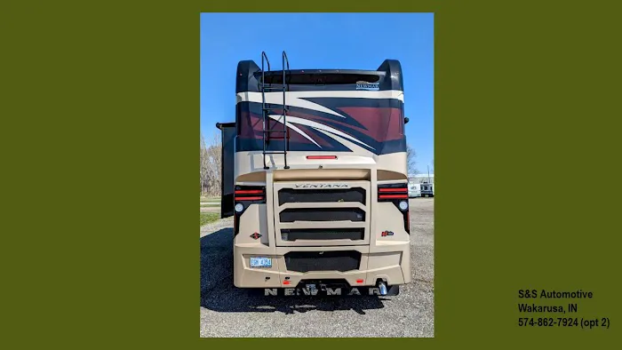 S&S Coach Division 9
