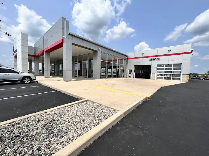 Toyota of Warsaw - Service Department 6