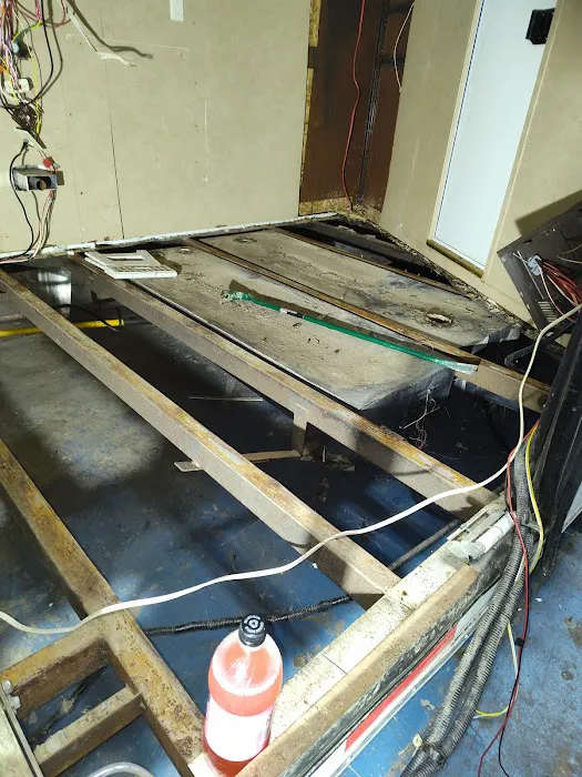 JJ RV And Horse Trailer Repair 6