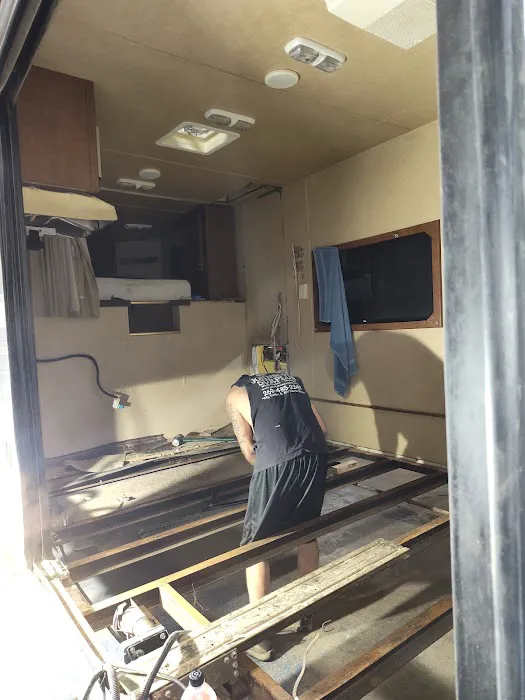 JJ RV And Horse Trailer Repair 4