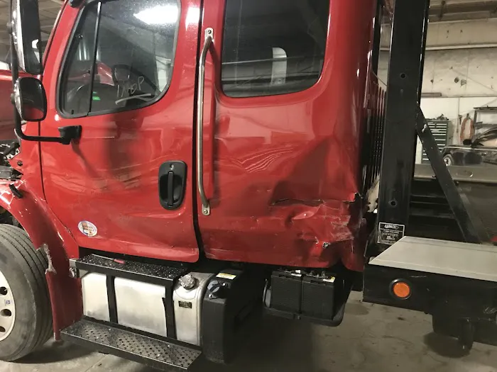 Grand Auto Body Shop 6