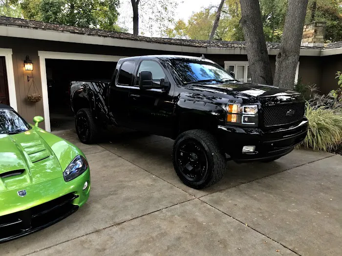 Grand Auto Body Shop 4