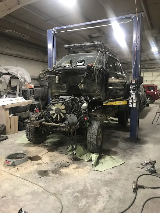 Grand Auto Body Shop 5