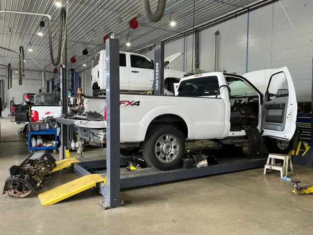 Royal Auto Service Center 1