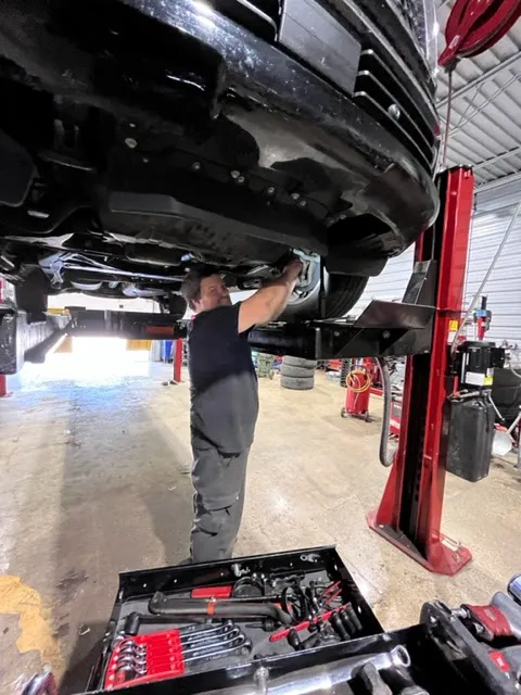 Royal Auto Service Center 9