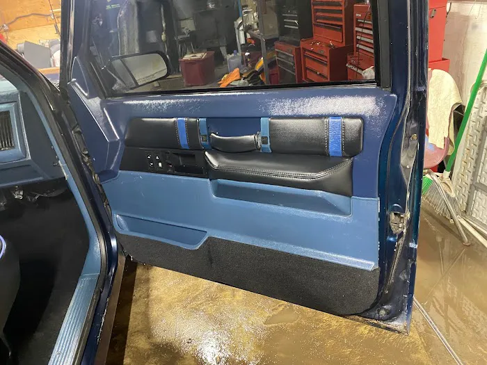 Los chulos upholstery and car detailing 2