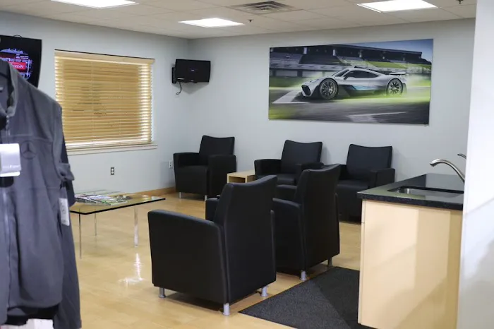 Service Center at Gurley Leep Motorwerks 1