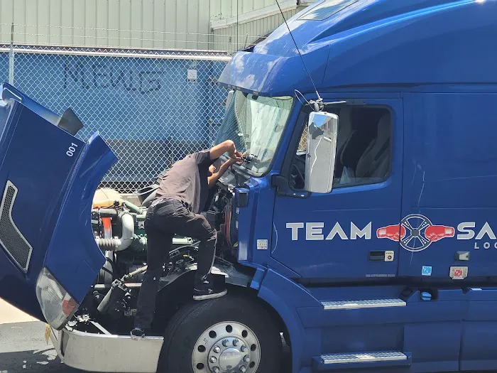 Extreme auto glass 8