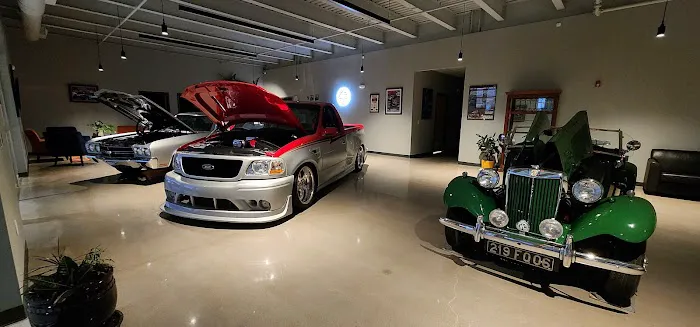 Guthrie's Garage 3