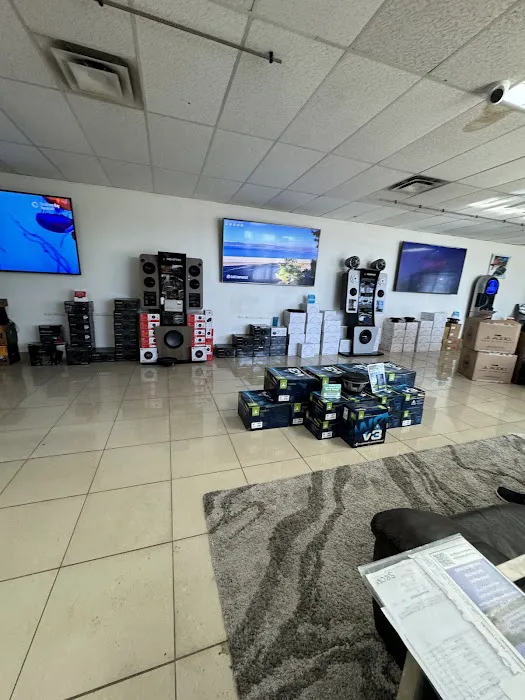 Paradise Village the Electronic Specialists 5