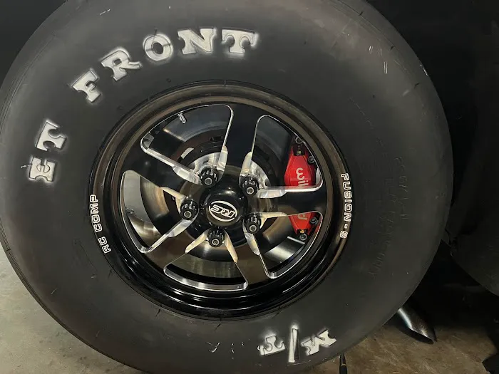 Steel Tread Mobile Tire Shop 6