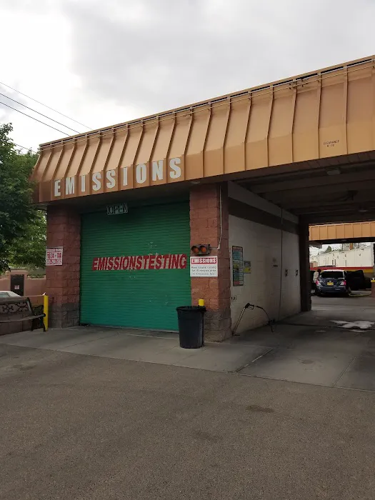 Splash N Dash Car Wash & Emissions 3