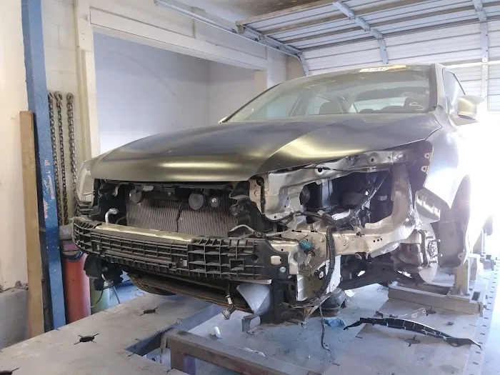 LV AUTOMOTIVE 2