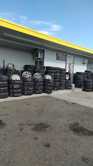 Hernández Romero tire shop 1