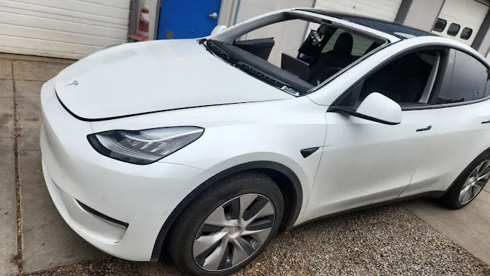 Holguin and sons autoglass 1
