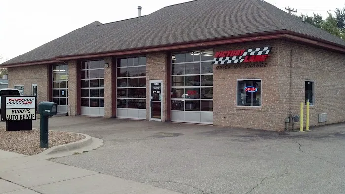 Victory Lane Quick Oil Change (Plymouth) 0