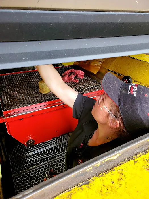 Victory Lane Quick Oil Change (Plymouth) 8