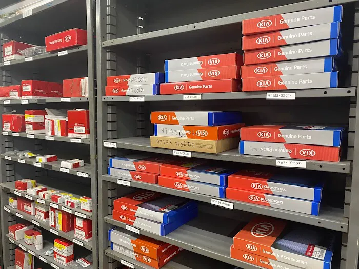 LaFontaine Kia Parts Store 3