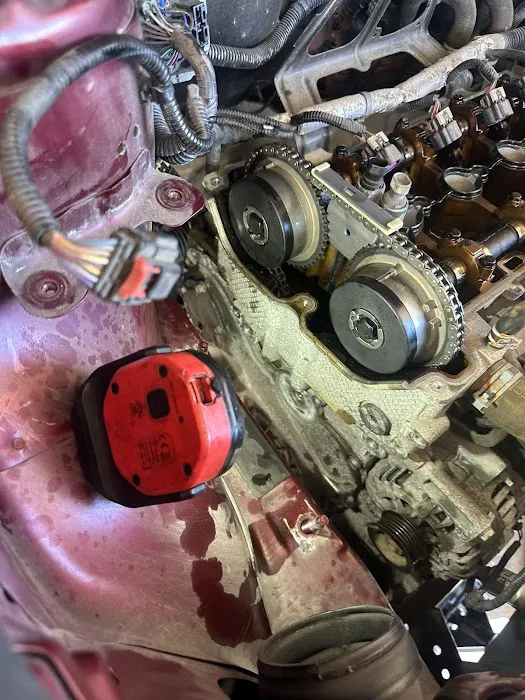 Twins Complete Repair Shop 8