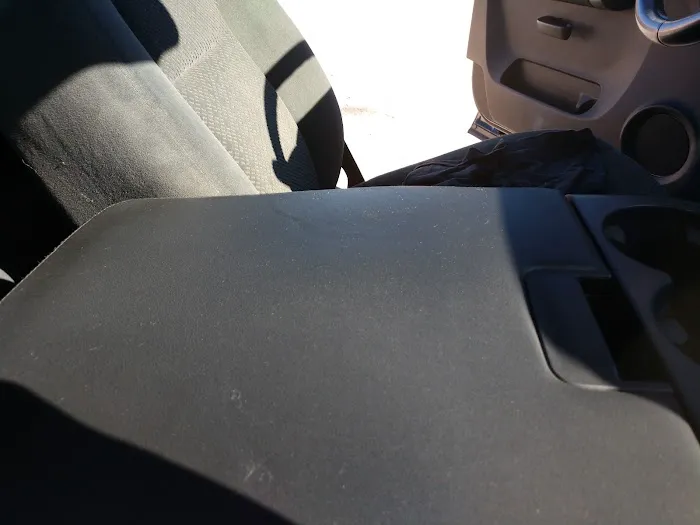 B's Windshield & Interior Repairs 8