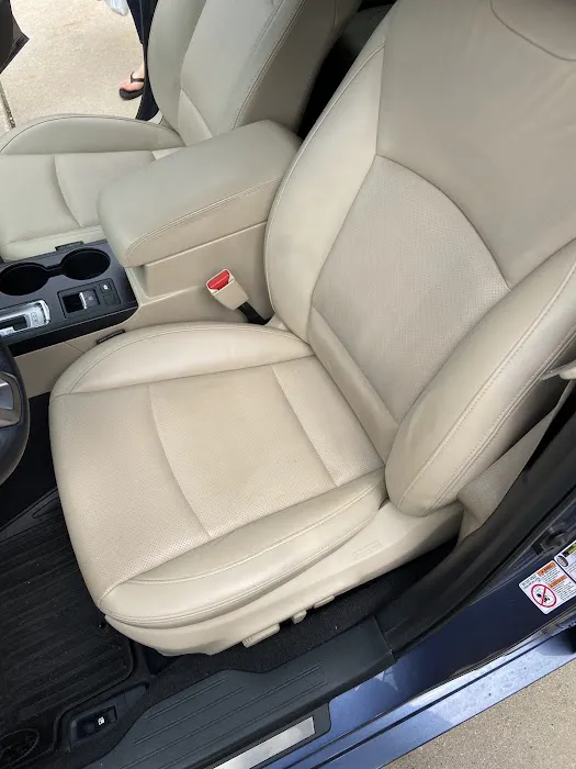 B's Windshield & Interior Repairs 1