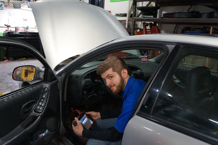Linden's Complete Auto Repair 9