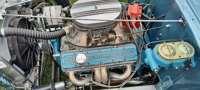 Skinnys Garage Llc 4