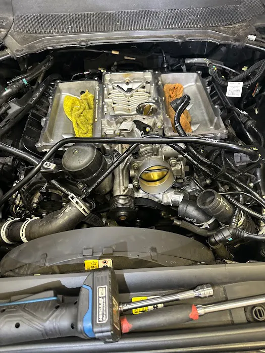 OYOLA AUTO SERVICE 6