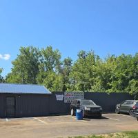 Lee's Auto Parts