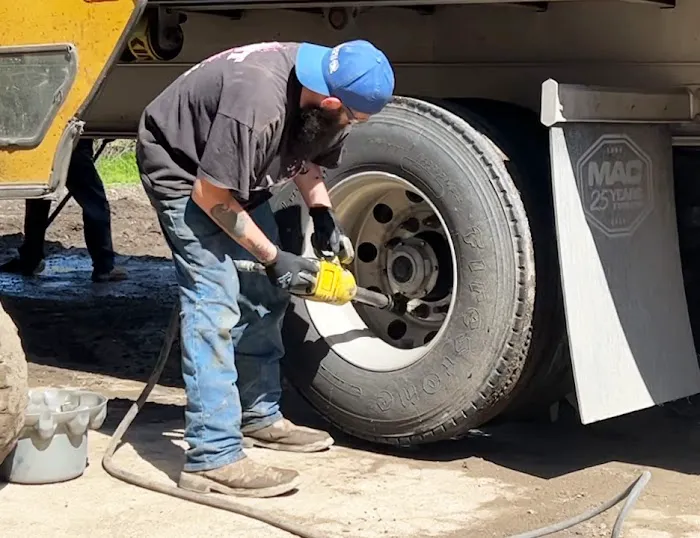 MTIV: Mobile Service & Trailer Repair 6
