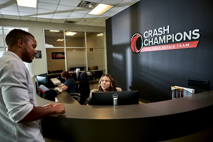 Crash Champions LUXE | EV Certified Repair Pontiac South 7