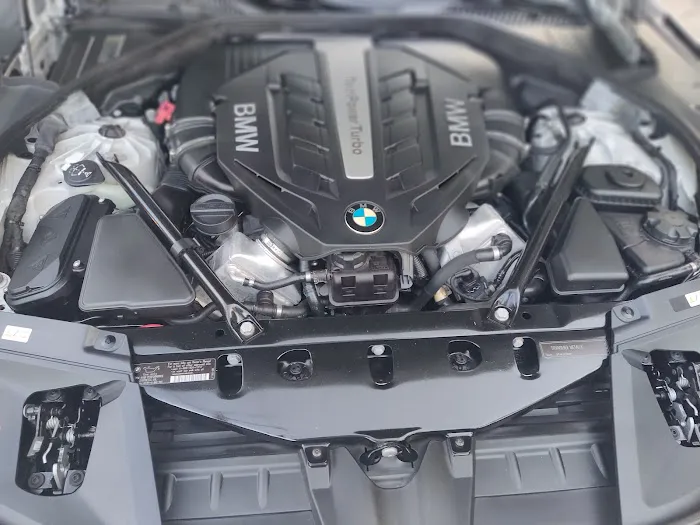 BMW of Bloomfield Hills Service and Parts 8