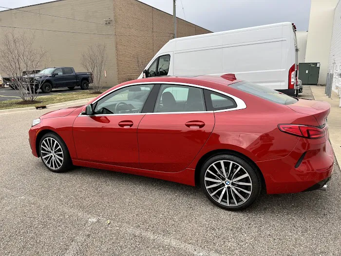 Bloomfield Hills Collision Center 1