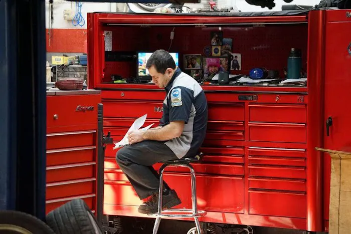 Hal's Auto Clinic 3