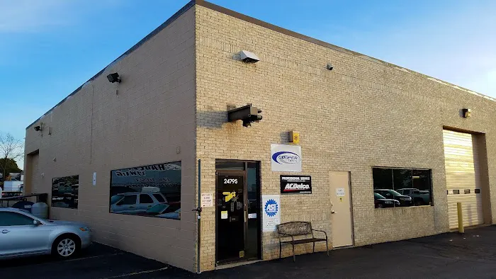 Hal's Auto Clinic 1