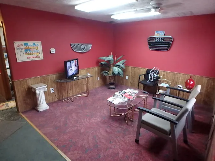 Tracy's Collision Center 8