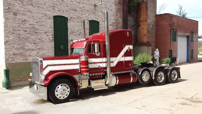 Paul Lucht & Son's Body Shop 4