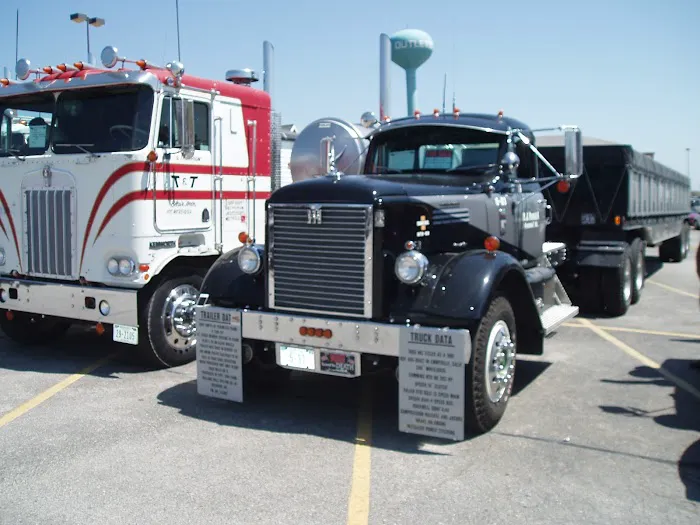 Paul Lucht & Son's Body Shop 8