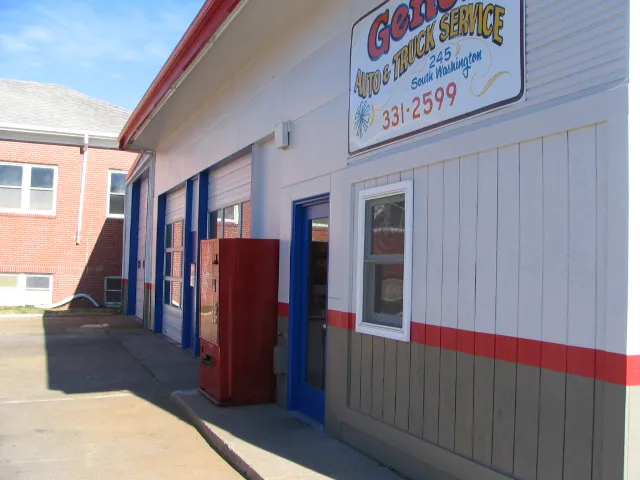 Gene's Auto & Truck 1