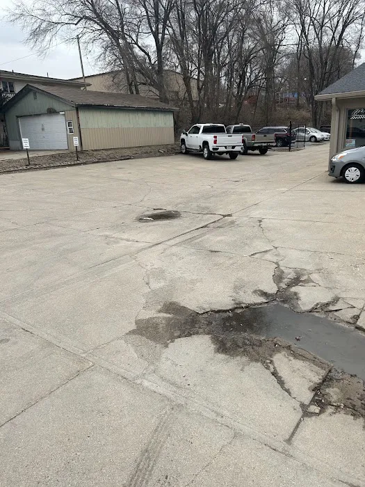 Chalek's Auto Body 7