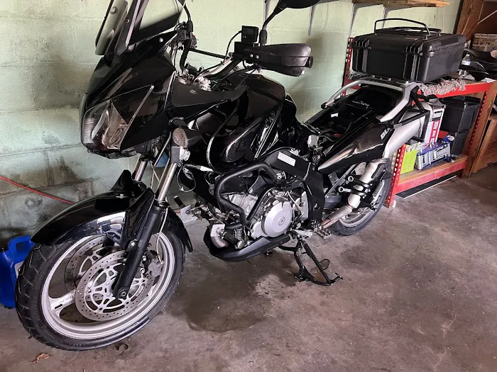 Galvan Motorcycle Garage 3