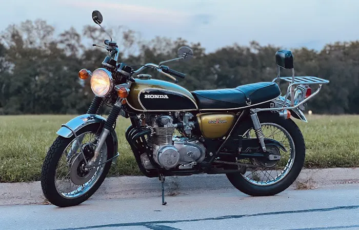 Galvan Motorcycle Garage 8