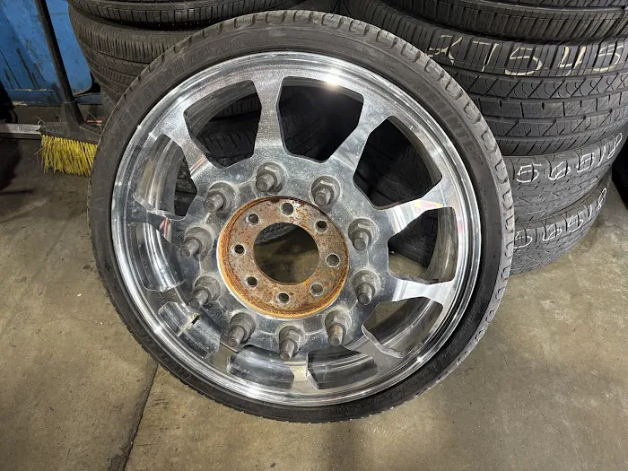 Fierro's Tires & Wheels 3