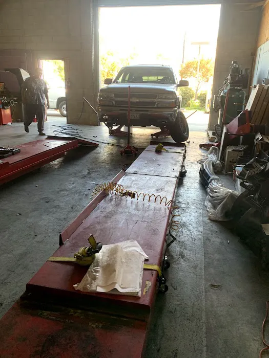 Fierro's Tires & Wheels 9