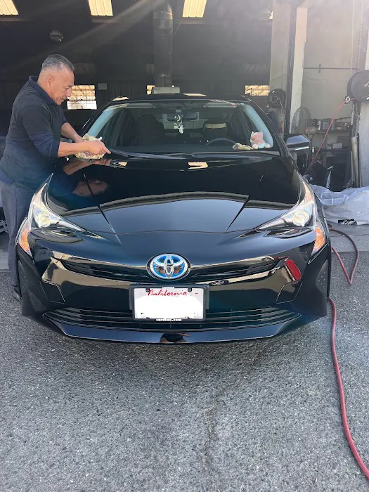 Tron's Auto Body Shop 3